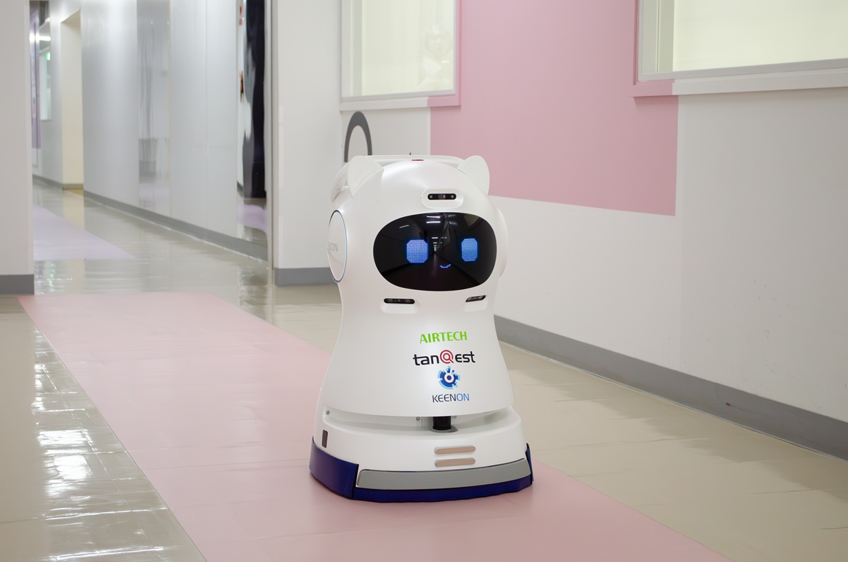 C30CR（CR対応ロボット掃除機）｜製品一覧｜日本エアーテック株式会社